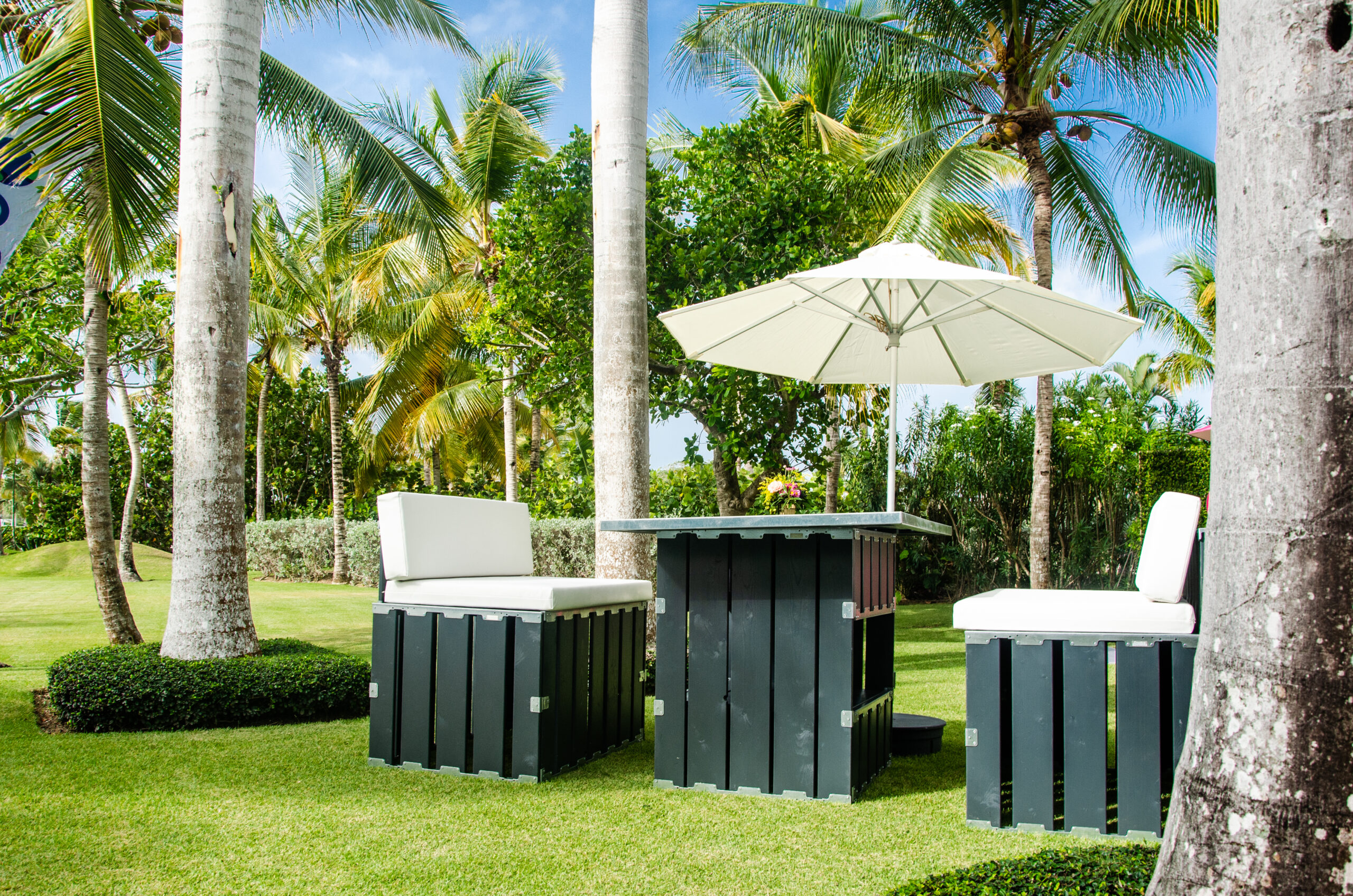 High seats box CE High Seats Grey-White - Pool - Terrace - Punta Cana - DO 05